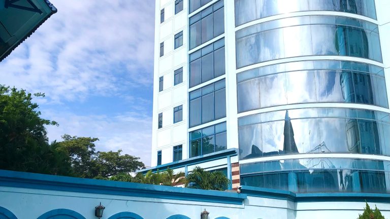 Rileksasi Sejati di Kolam Renang : Manfaat dan Tips berenang untuk kamu